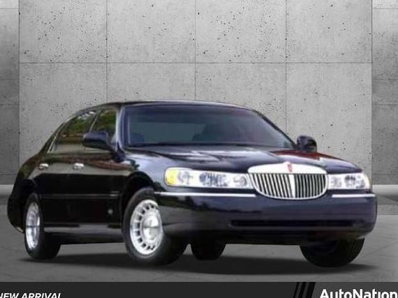 LINCOLN TOWN CAR 2000 1LNHM83W0YY934108 image